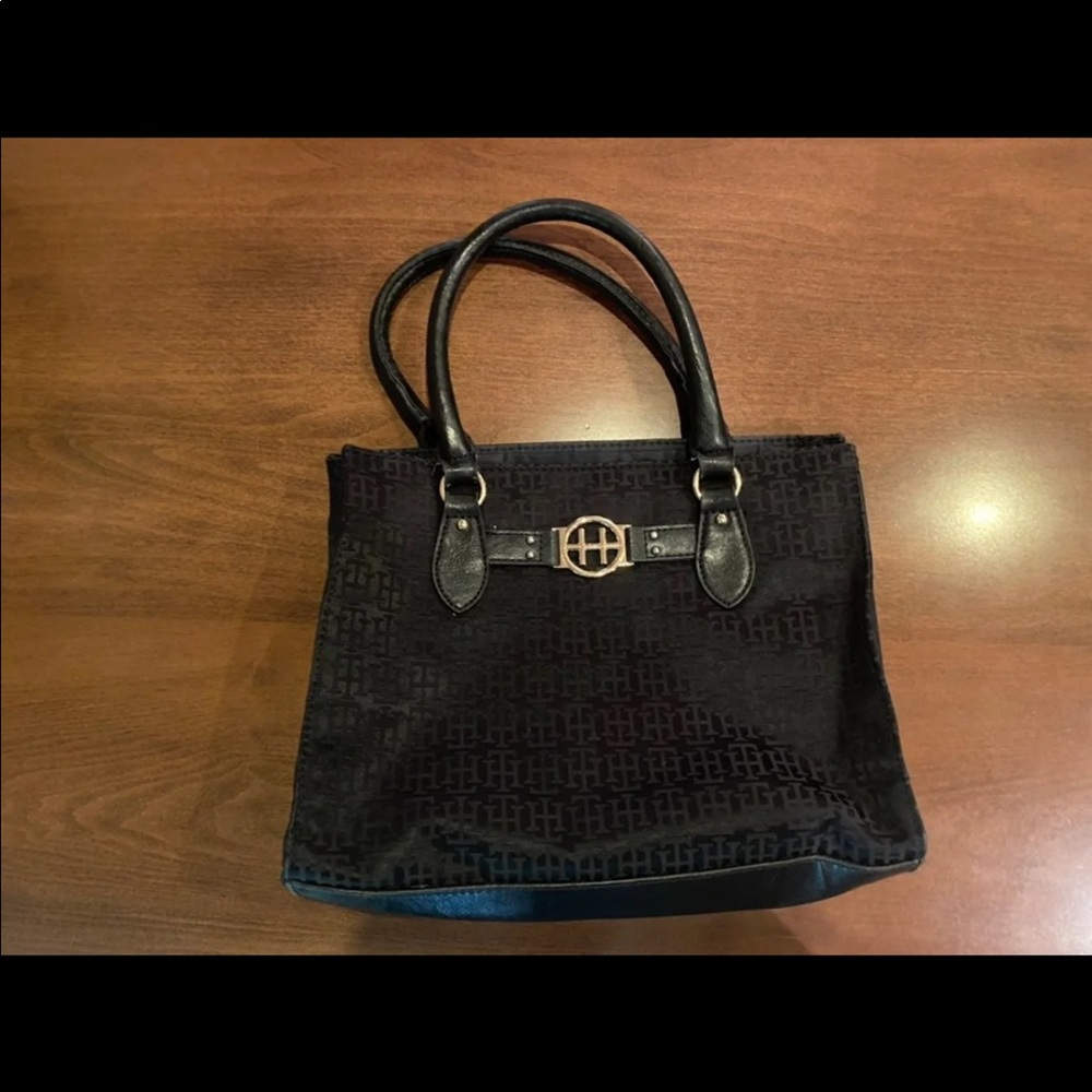 Tommy Hilfiger Black Purse! Wonderful condition!